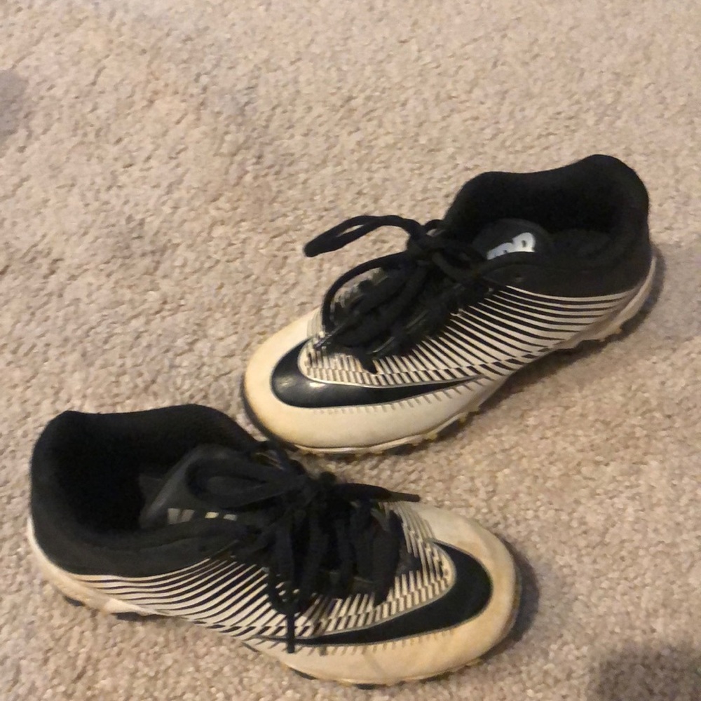 Nike little boys cleats